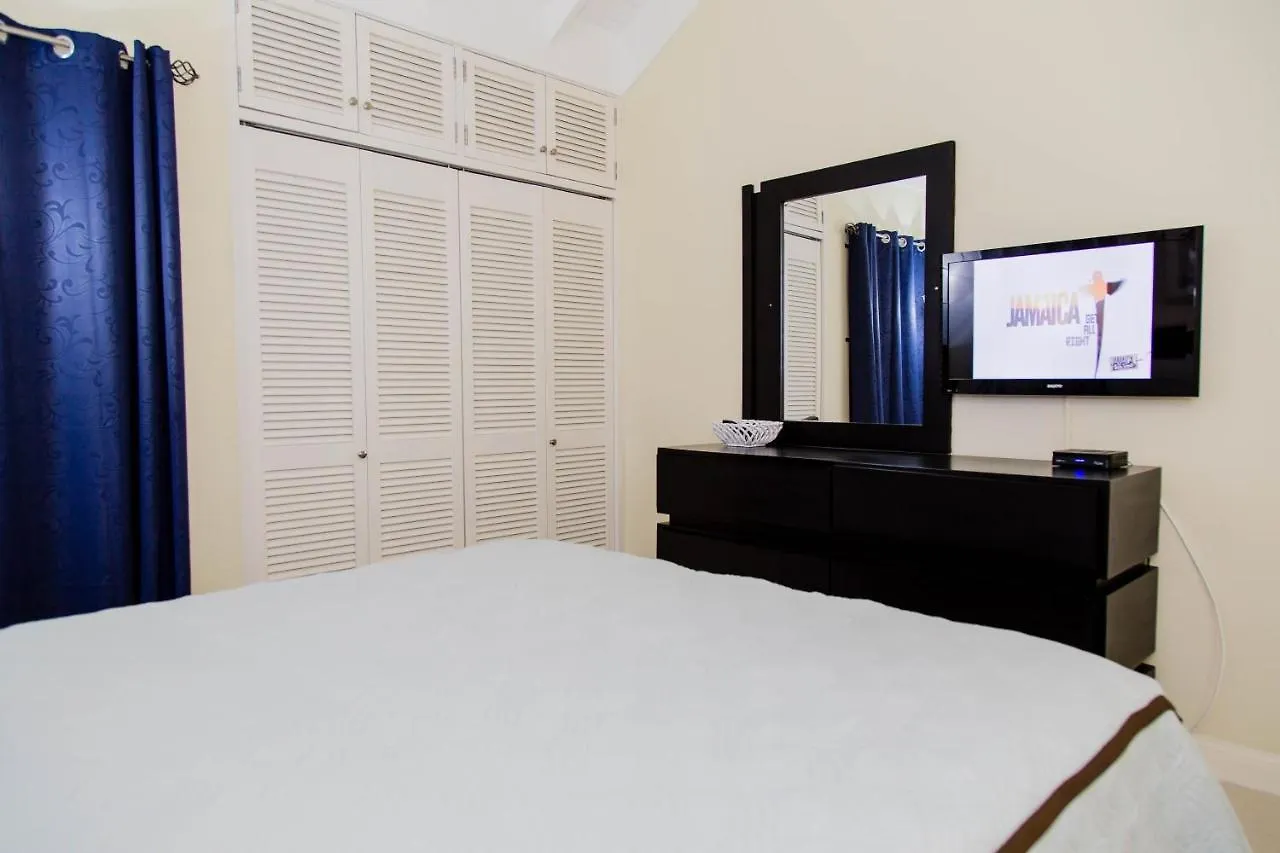 Coolshade Villa II Ocho Rios 0*,  Jamajka